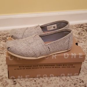Toms Classic size 5